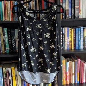 Old Navy sleeveless blouse with b&w floral print